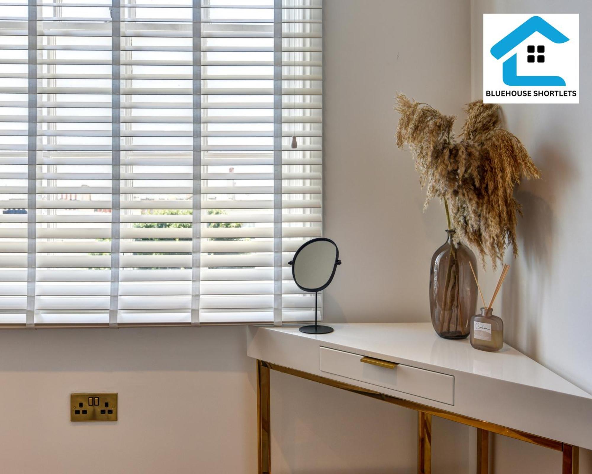 SEAVIEW-SLEEPS 8-IDEAL FOR RELOCATION&BUSiNESS TRAVELERS Hove Exterior foto
